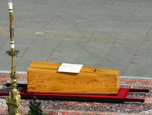 El Evangelio abierto sobre su f&eacute;retro