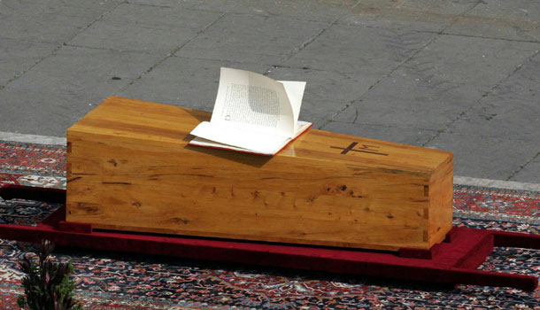 "La Palabra de Dios te cubrir&aacute;"